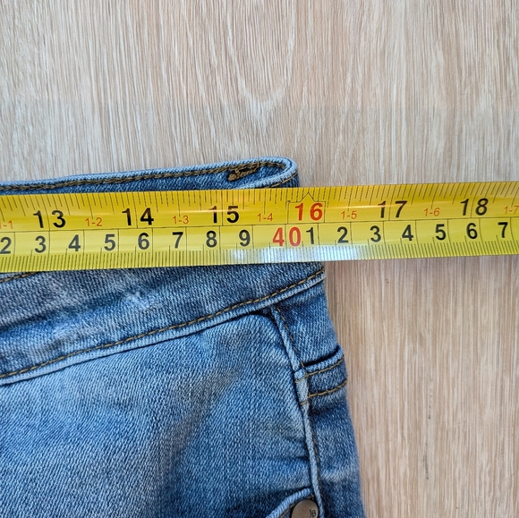 Judy Blue Jeans Women's 32 Medium Wash Distressed High Rise Stretch - Picture 6 of 10